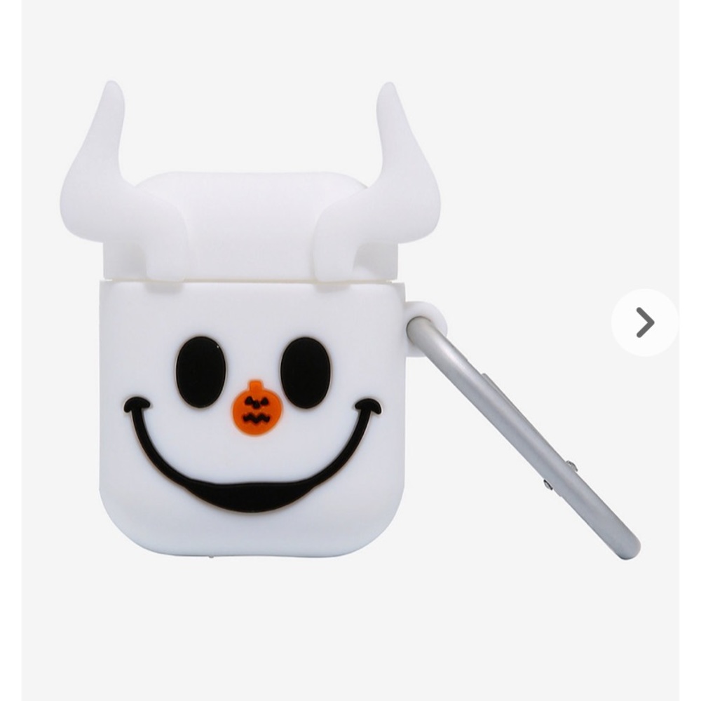 The Nightmare Before Christmas Zero Glow-in-the-Dark Wireless Earbuds Case🖤✨